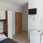 Ante بيت ضيافة زاووستروج